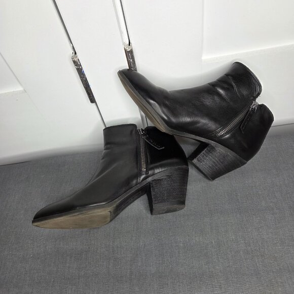 Frye Sacha Moto Shortie Black Italian Leather Bootie Ankle Boots Women's Size 8 - Picture 5 of 14